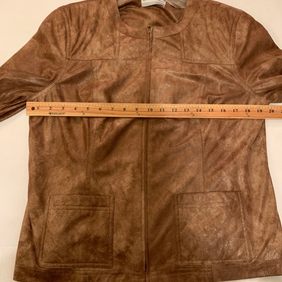 Alfred Dunner Leather-look Collarless women’s size 12 Petite Jacket with Pockets - Picture 6 of 10